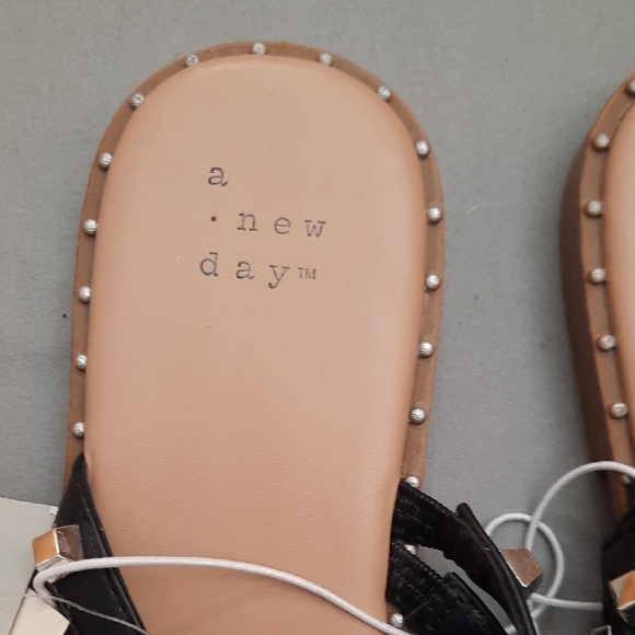 A New Day Black and Silver Studded Sandals - New With Tags - Size 9 - Picture 5 of 11
